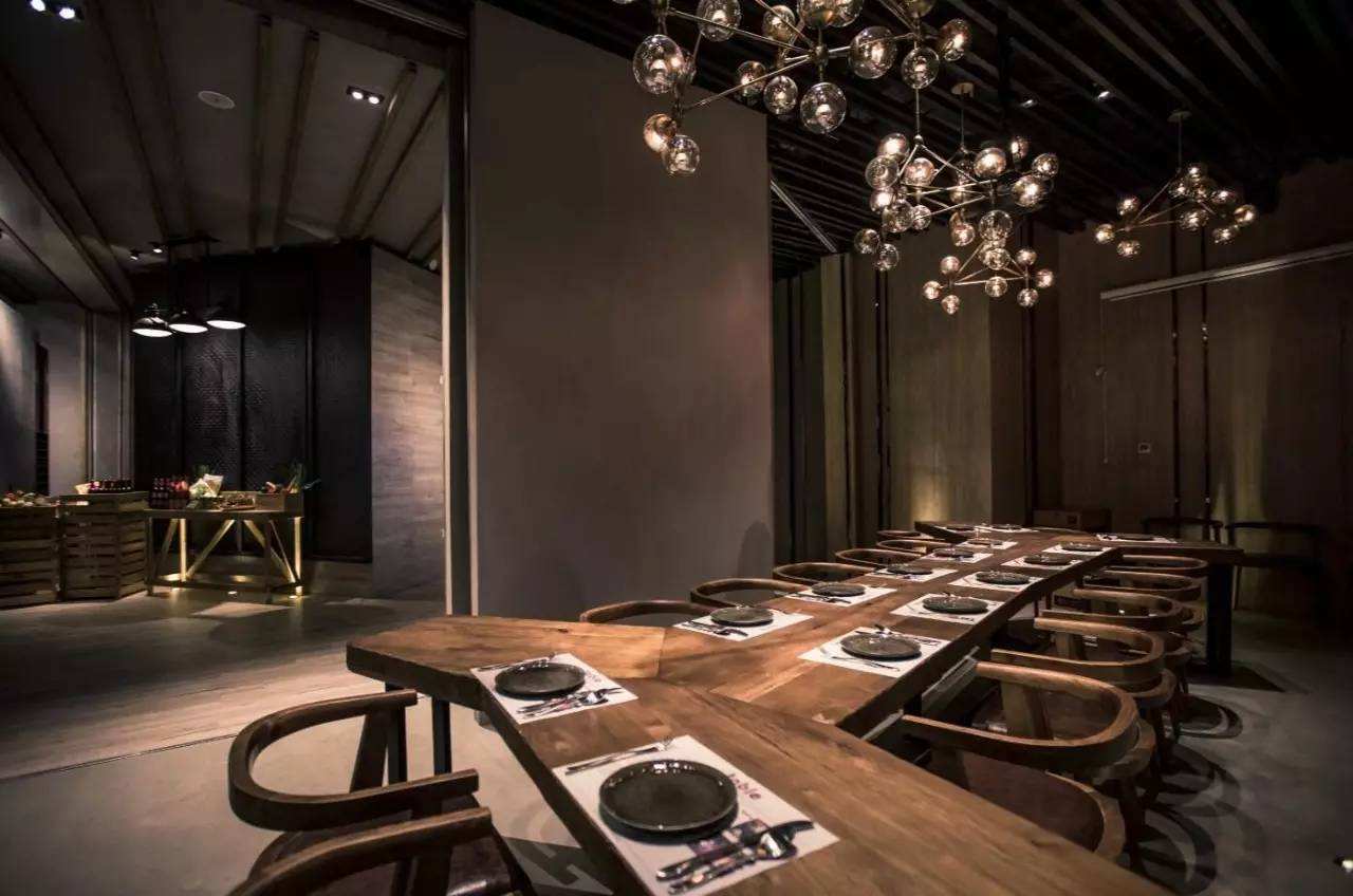 巴奴深圳餐饮空间设计不仅要设计得好，更要能实现有效落地！