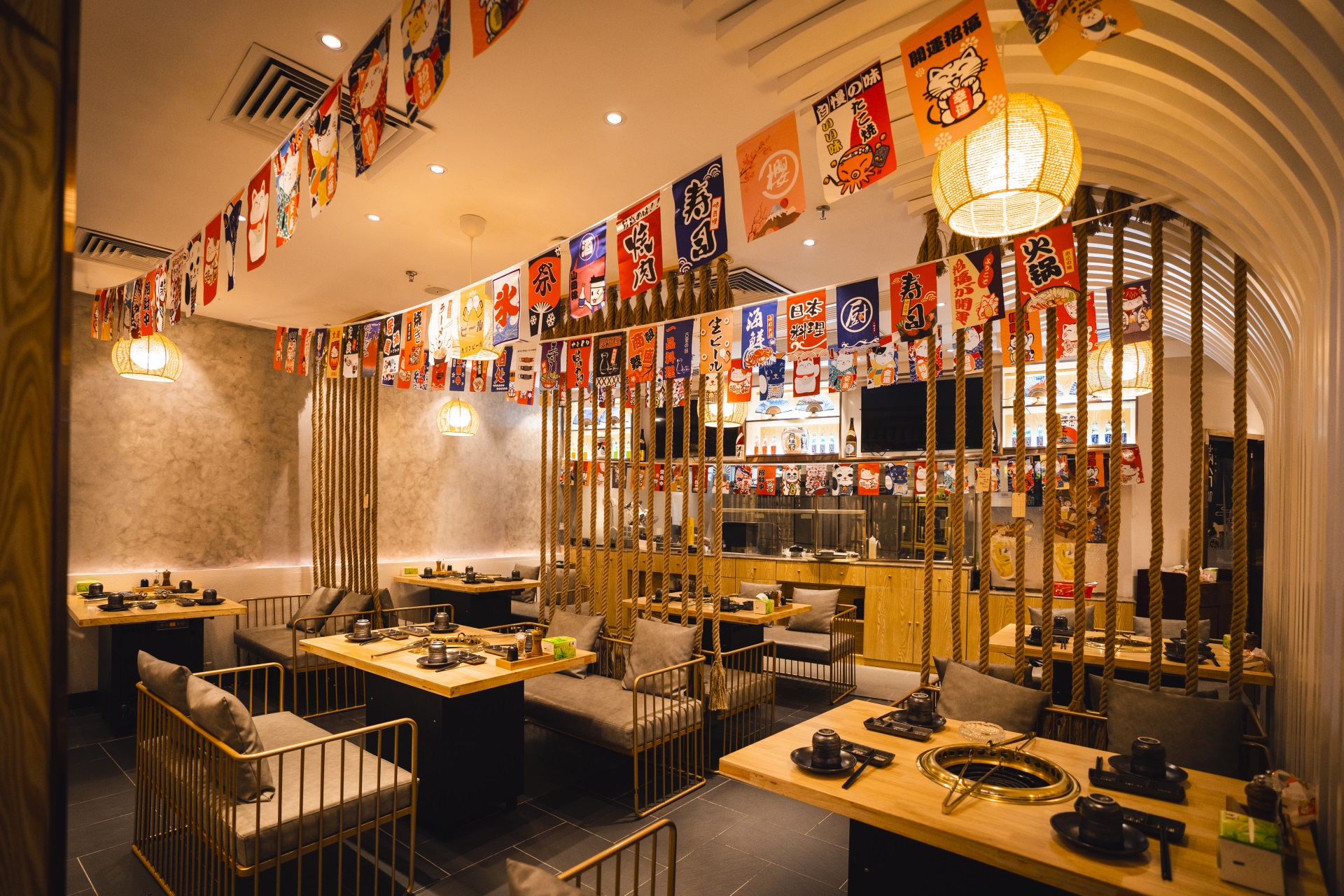 巴奴如何通过深圳餐饮空间设计来确定餐厅的装修风格？