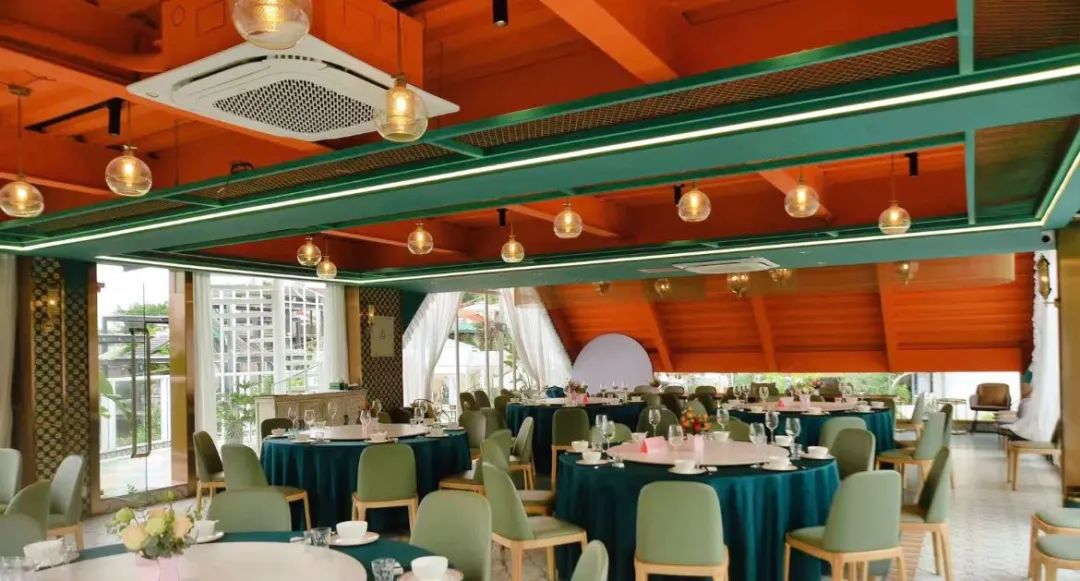 巴奴将色彩碰撞到底，看这家深圳餐饮空间设计如何诠释独特的摩洛哥风情